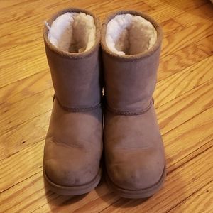 Girls tan Ugg boots